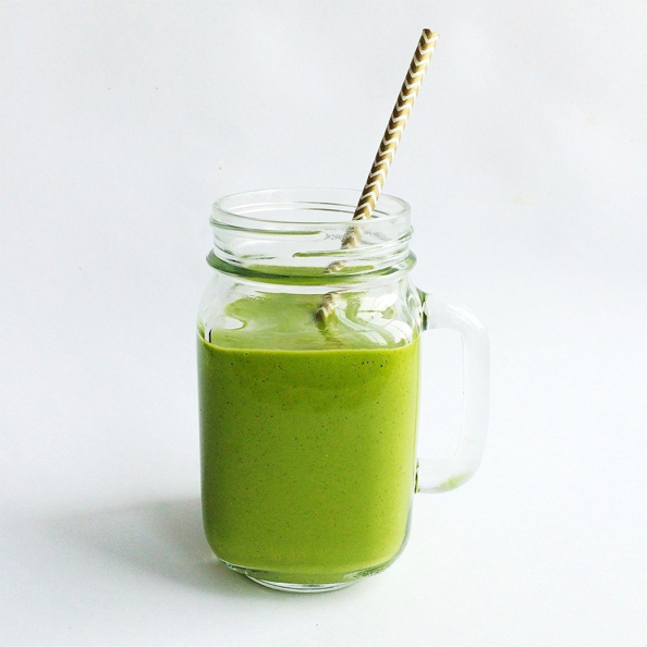 green tea smoothie juice with honey ginger